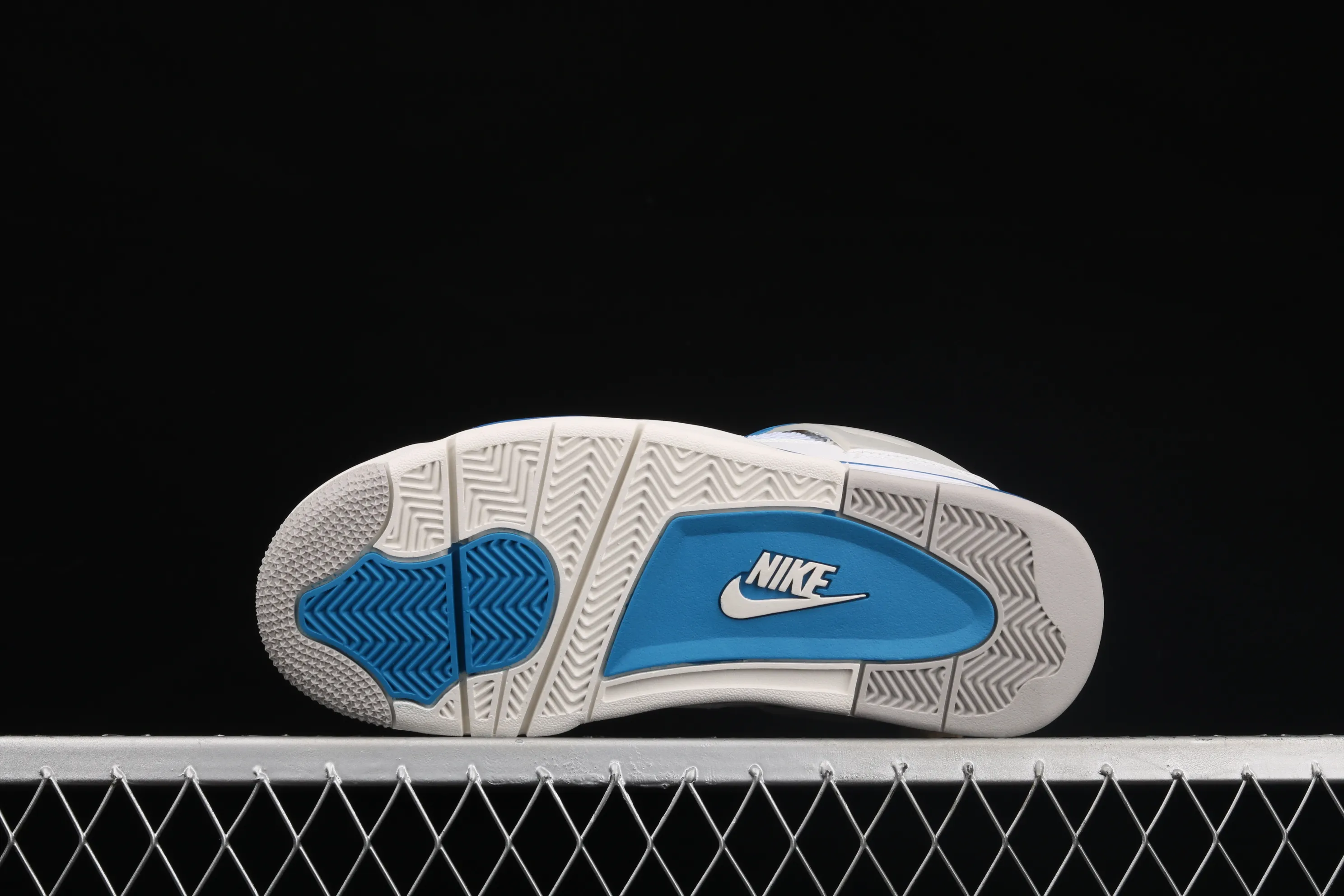 All categories Air Jordan Jordan series basketball shoes Air Jordan 4 G version Air Jordan 4 Retro "Military Blue" AJ4 Joe 4 white blue 308497-105